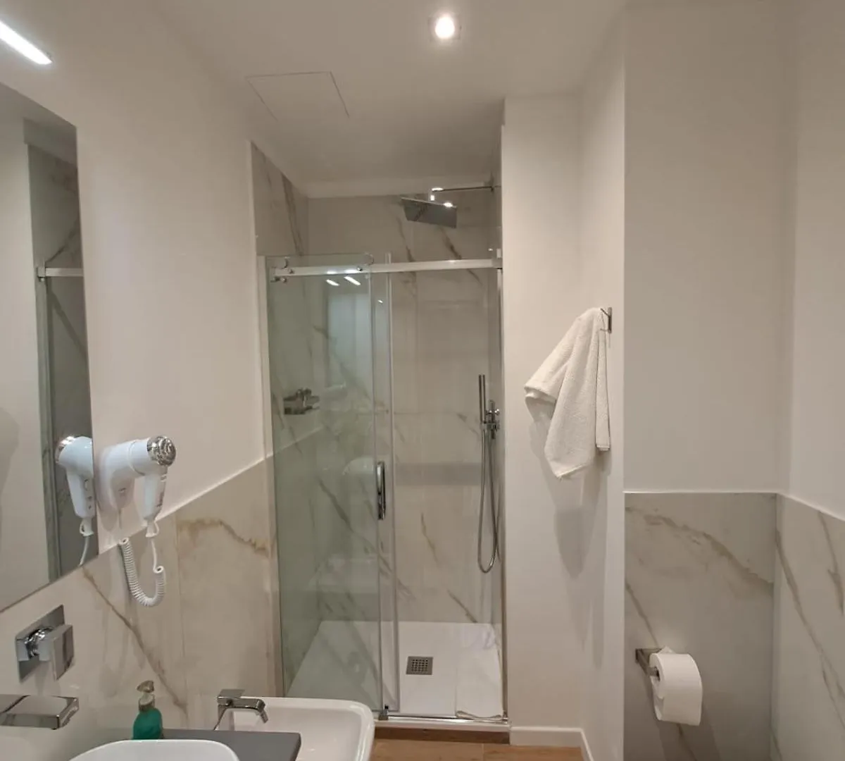 Keizna Rooms تشيزينا بيت ضيافة